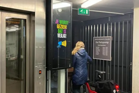 Slimme spiegel helpt bij herinneren aan aanzetten fietsverlichting